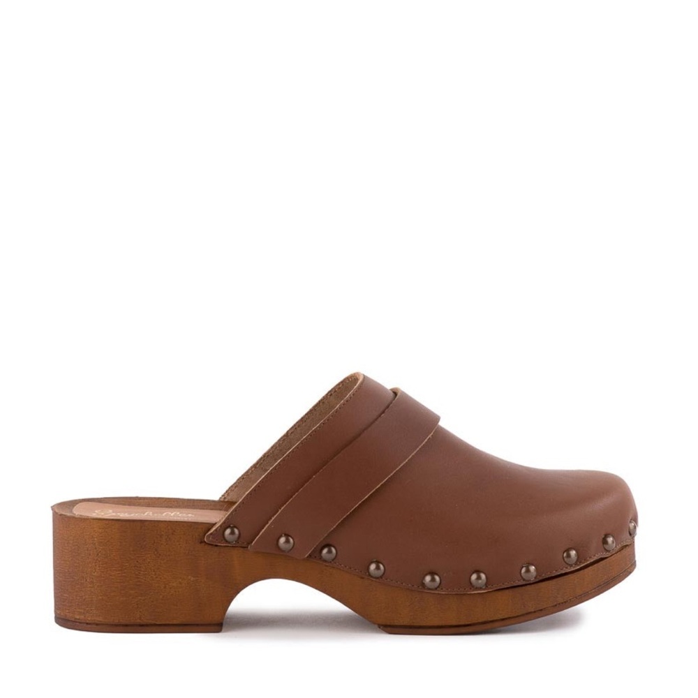 Seychelles Loud & Clear Clog - Cognac